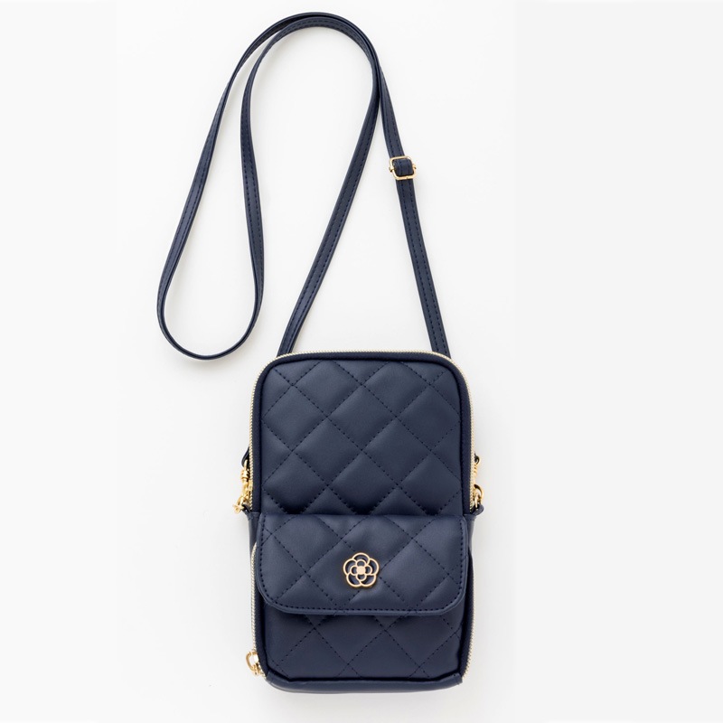 CLATHAS スマホポーチBOOK NAVY(宝島社ブランドブック)【ローソン、HMV、HMV&BOOKS onlineで販売】クレイサス スマホポーチ ネイビー