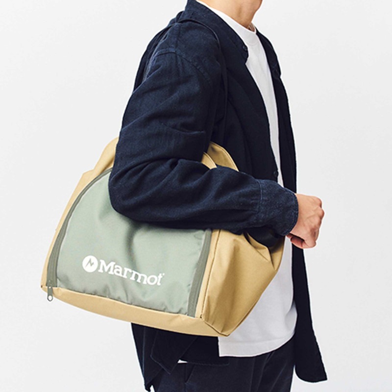 【マーモット MonoMax モノマックス 2022年1月号 雑誌付録】Marmot ガバッと開く前面ファスナーが便利！扉付き大容量テント型バッグ