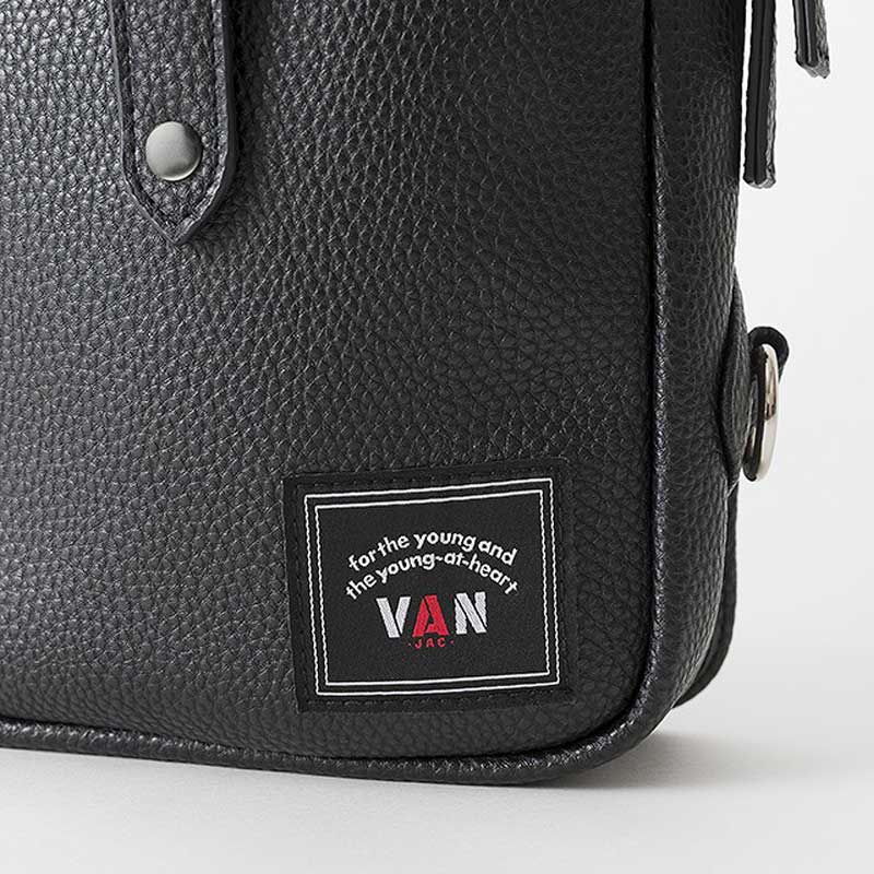 【ヴァン VAN ムック本 雑誌付録】2021 FALL WINTER 軽快手ぶら感覚 ボディバッグ