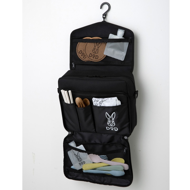 DOD TRANSFORM SHOULDER BAG BOOK BLACK：8/4発売【ローソン、HMV、HMV&BOOKS online限定付録】DOD 吊るせるポーチに変身するショルダーバッグ(ブラック)