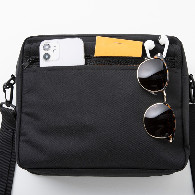 DOD TRANSFORM SHOULDER BAG BOOK BLACK：8/4発売【ローソン、HMV、HMV&BOOKS online限定付録】DOD 吊るせるポーチに変身するショルダーバッグ(ブラック)