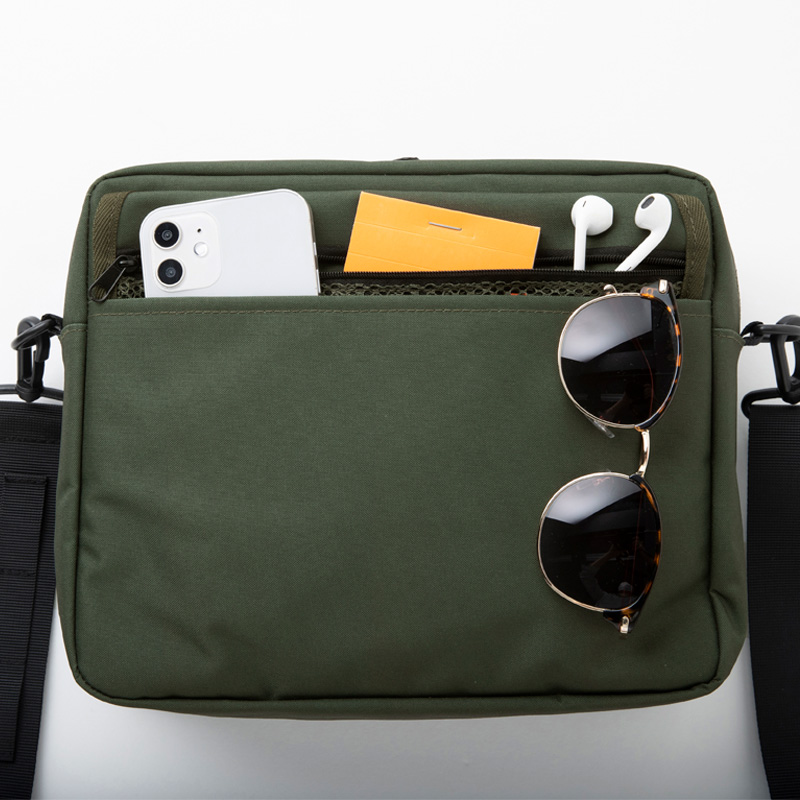 DOD TRANSFORM SHOULDER BAG BOOK KHAKI:8/4発売【ローソン、HMV、HMV&BOOKS online限定付録】DOD 吊るせるポーチに変身するショルダーバッグ(カーキ)