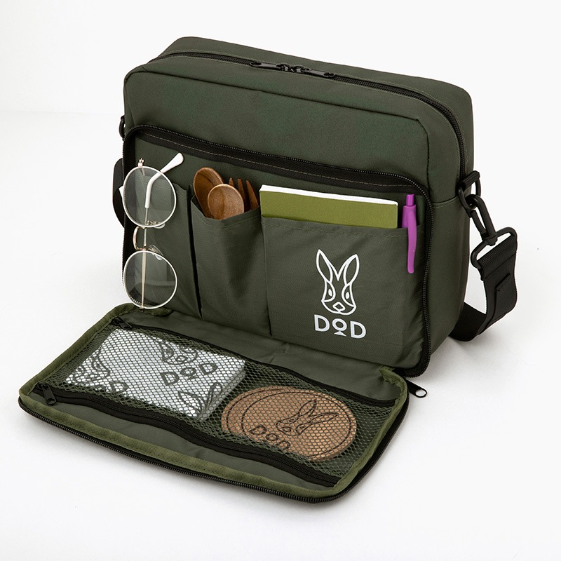 DOD TRANSFORM SHOULDER BAG BOOK KHAKI:8/4発売【ローソン、HMV、HMV&BOOKS online限定付録】DOD 吊るせるポーチに変身するショルダーバッグ(カーキ)