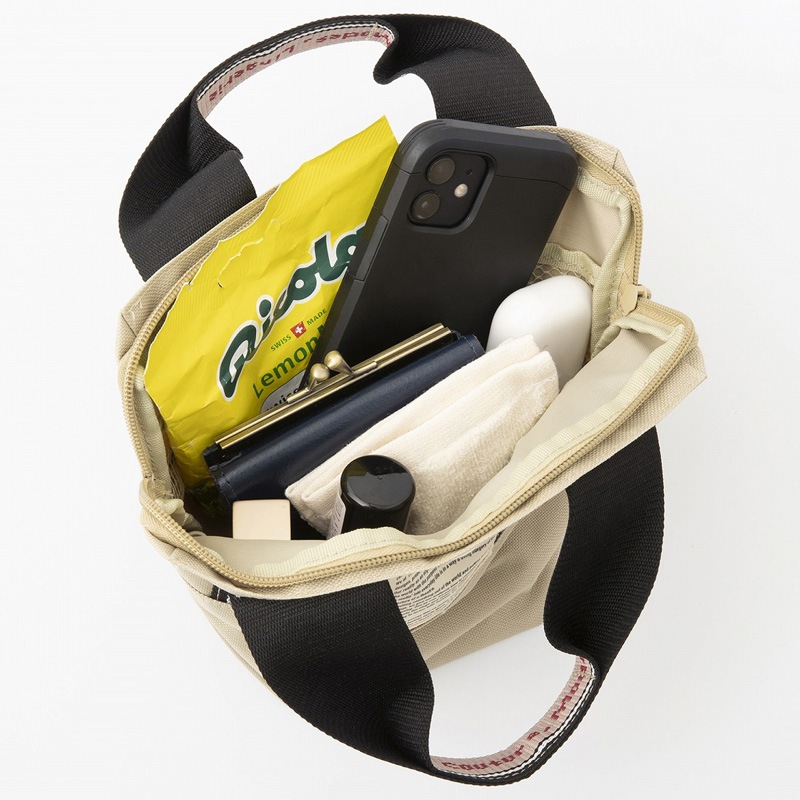 THEATRE PRODUCTS CORPORATE BOOK -spotlight- BEIGE edition：9/26発売【ムック本付録】シアタープロダクツ ポーチバッグ ベージュ