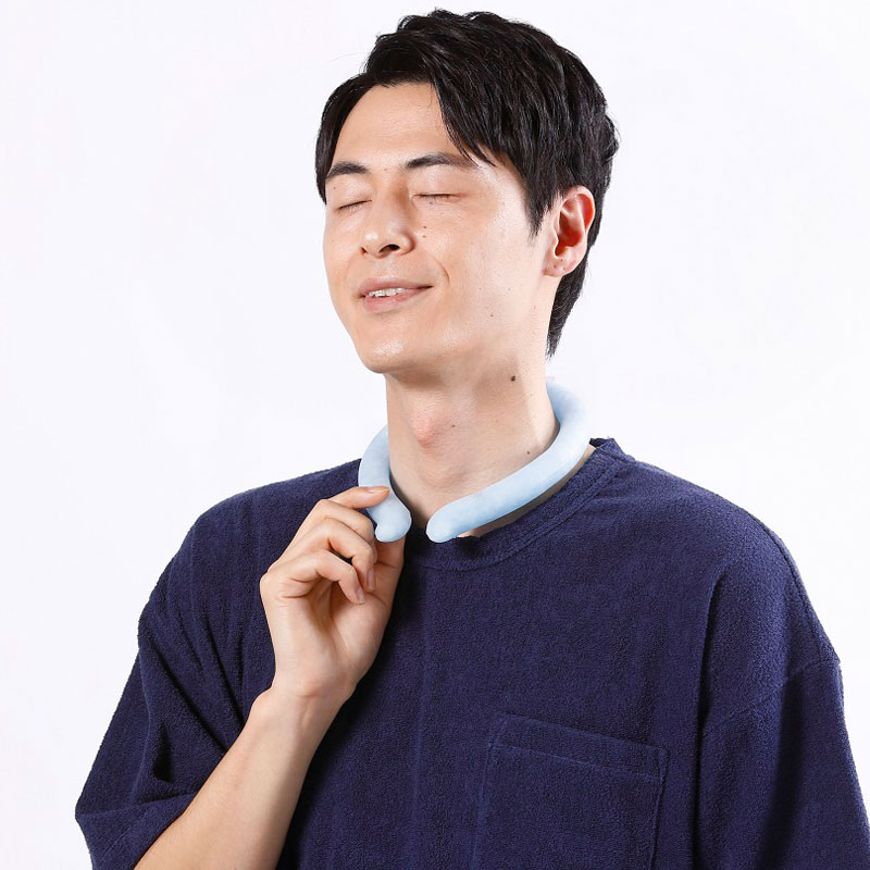 ひんやり冷たい! 超冷感素材ネッククーラーBOOK L size(バラエティ)【ローソン、HMV、HMV&BOOKS onlineで販売】超冷感素材ネッククーラー L size