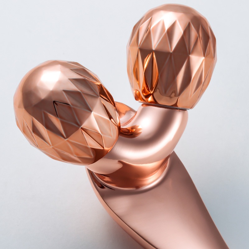 スッキリ美顔・美容ローラーBOOK ROSE GOLD SPECIAL PACKAGE：10/5発売【セブンイレブン・セブンネットショッピング限定付録】スッキリ美顔・美容ローラー ローズゴールド