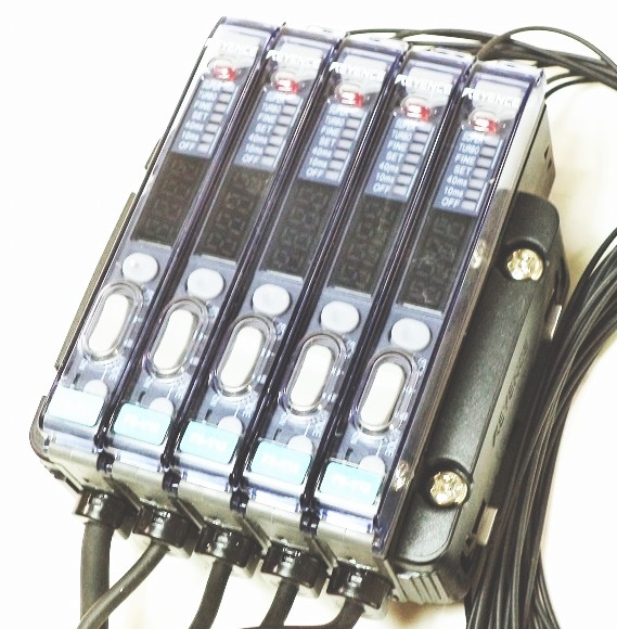 KEYENCE FS-V11/FS-V12/FU-92 Dual digital fiber amplifier (master