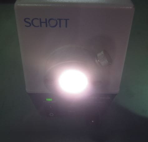HOYA-SCHOTT Megalight 100 Halogen light source | Optical