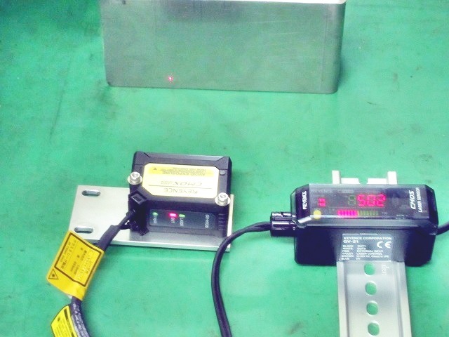 KEYENCE GV-21/GV-H130 CMOS laser sensor amplifier / sensor