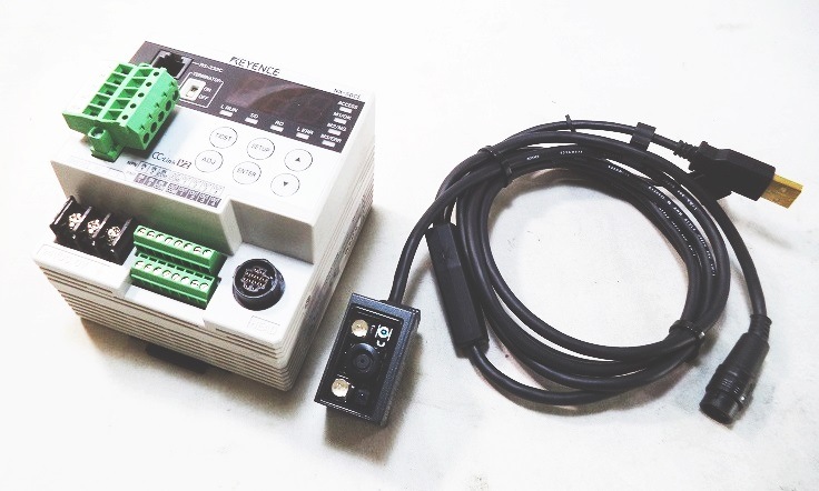 KEYENCE SR-610/NX-50CL Ultra small two-dimensional code reader