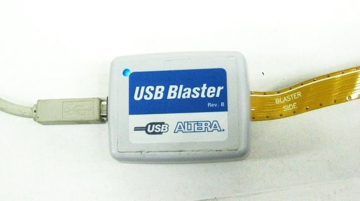 ALTERA対応絶縁型ダウンロードケーブル 514AwTktY9L.jpg