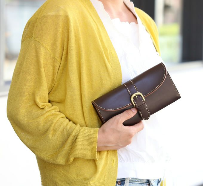 ベルテッド長財布