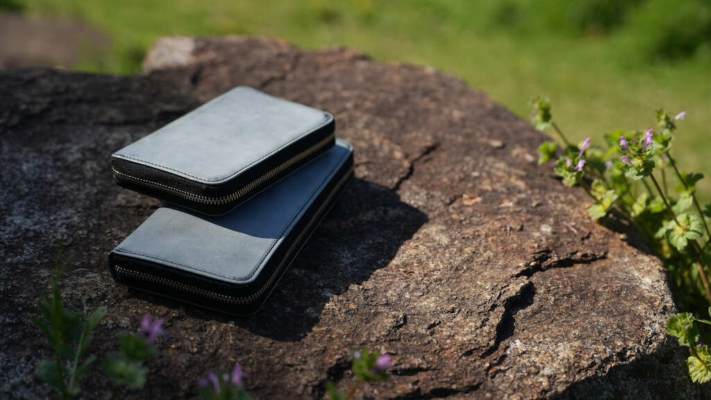 Round Medium Wallet