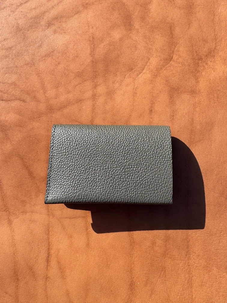 Hold Wallet Medium
