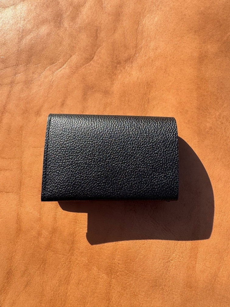 Hold Wallet Medium