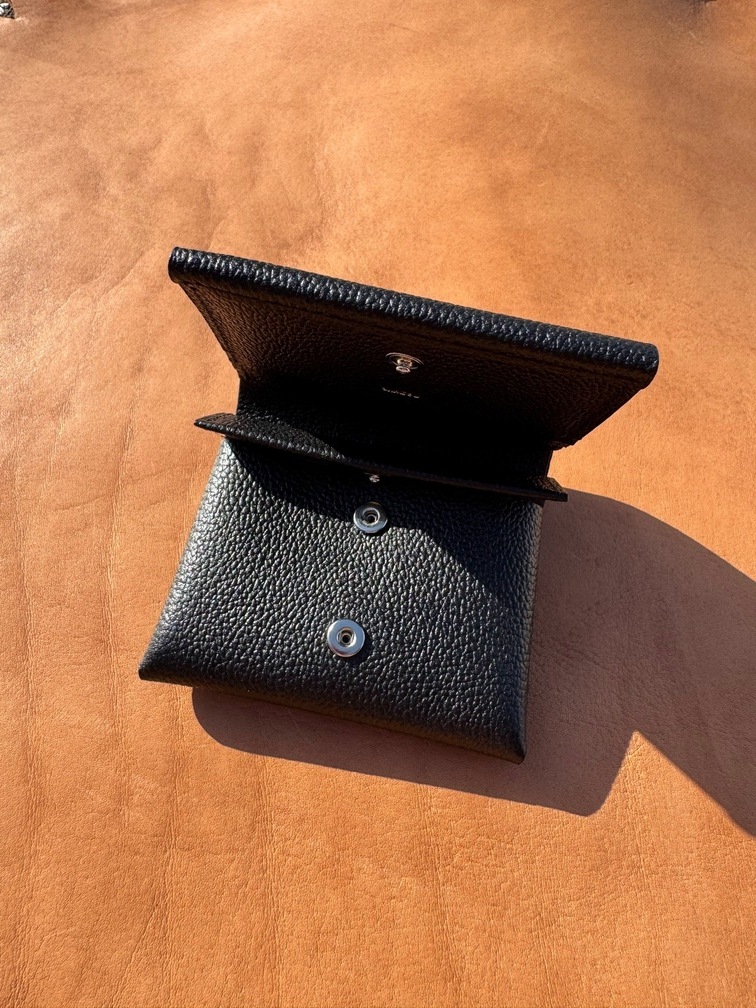 Hold Wallet Small