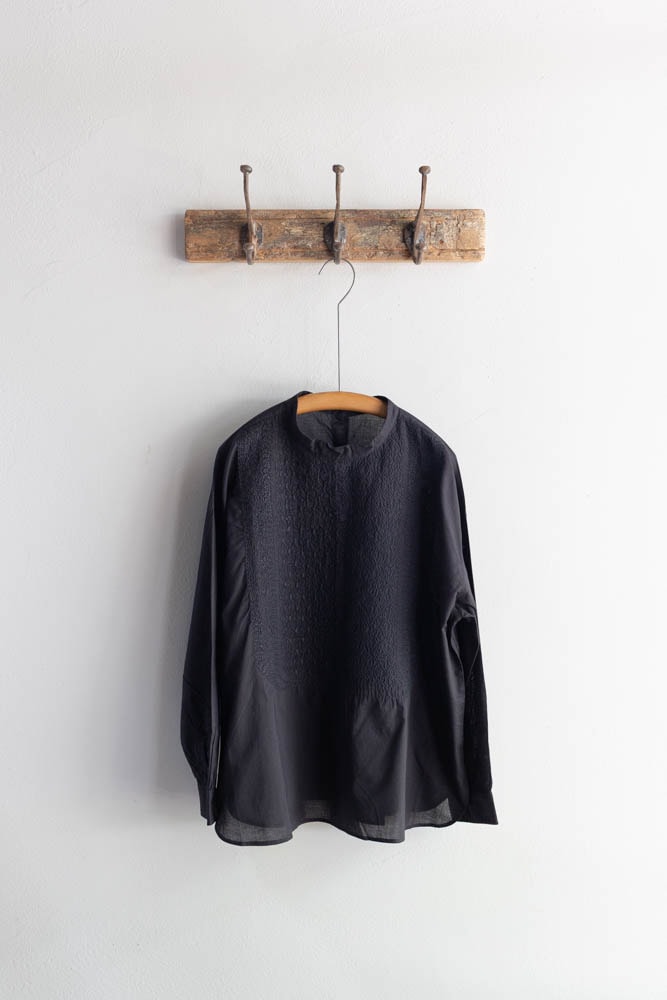 maison de soil　メゾンドソイル　リネンブラウス　刺繍　黒 maison de soil メゾンドソイル リネンブラウス 刺繍 黒 maison de