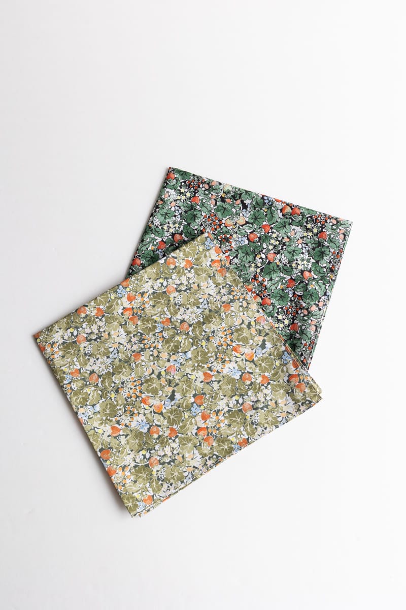 R&D.M.Co- (OLDMAN'S TAILOR) | WILD BERRY FIELD LAWN BANDANA 公式
