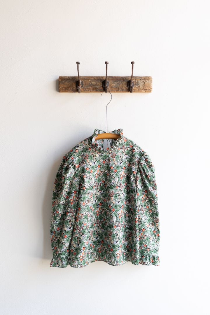 R&D.M.Co- (OLDMAN'S TAILOR) | WILD BERRY FIELD LAWN MEIER BLOUSE