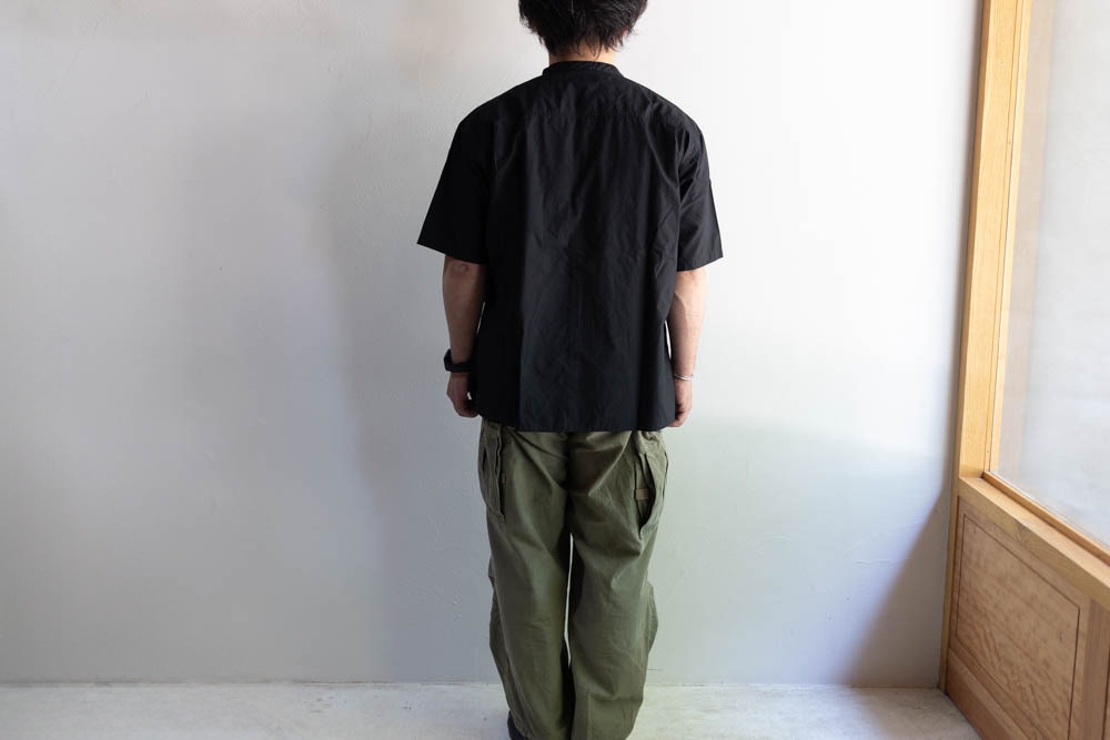 LOLO ロロ | 変形比翼 スタンドカラー 半袖シャツ Col : ブラック 公式