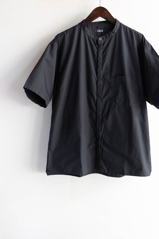 LOLO ロロ | 変形比翼 スタンドカラー 半袖シャツ Col : ブラック 公式