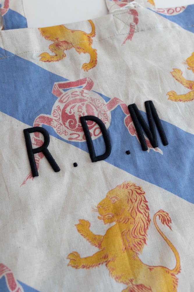 R&D.M.Co- C .L ロイヤルライオンマルチプルクロス R&D.M.Co- C .L ロイヤルライオンマルチプルクロス - メルカリ