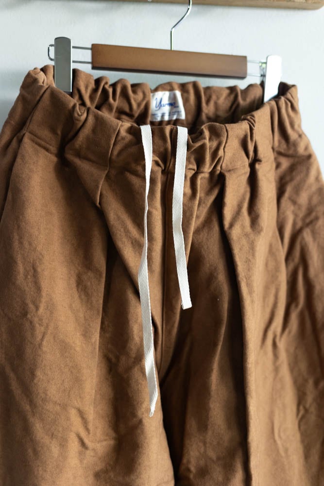 新品未使用　英国製yarmo ヤーモ　モールスキンワークパンツ　カーキ モールスキンワークパンツ／Yarmo（ヤーモ）｜愛着を持って