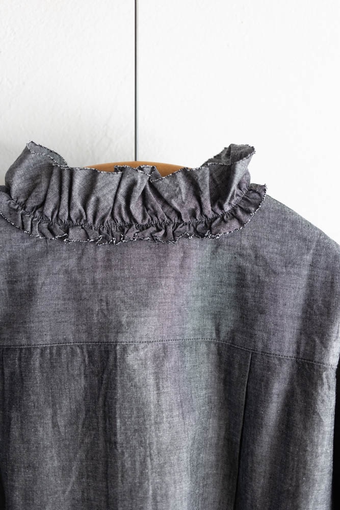 25ss Yarmo DUNGAREE RUFFLE SHIRTS シャツ Yarmo ヤーモ | Dungaree Ruffle Shirts Col : Black 公式通販