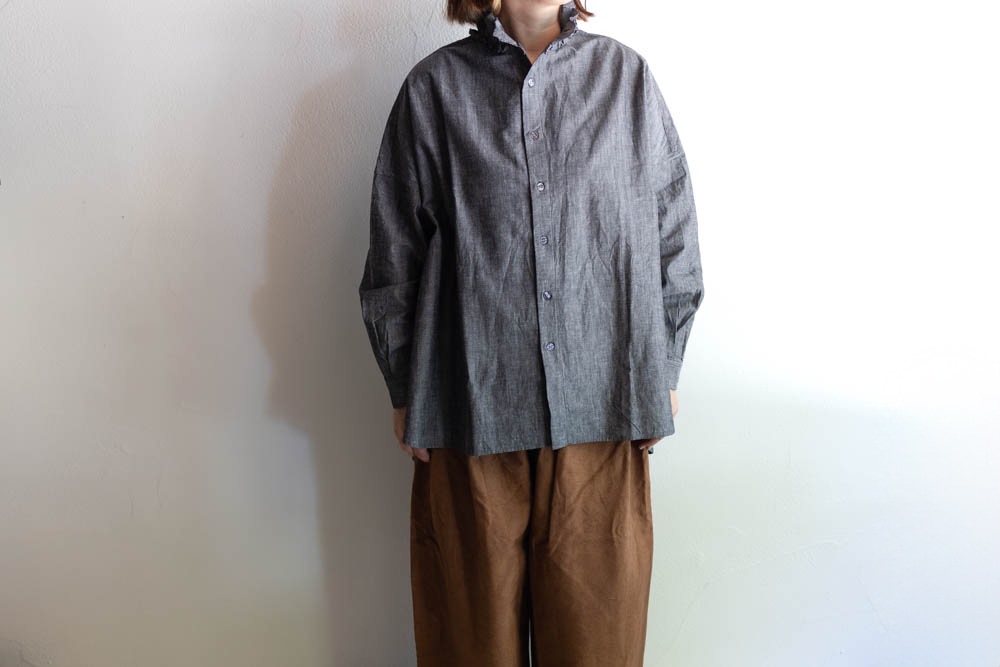 25ss Yarmo DUNGAREE RUFFLE SHIRTS シャツ 25ss Yarmo DUNGAREE RUFFLE SHIRTS シャツ
