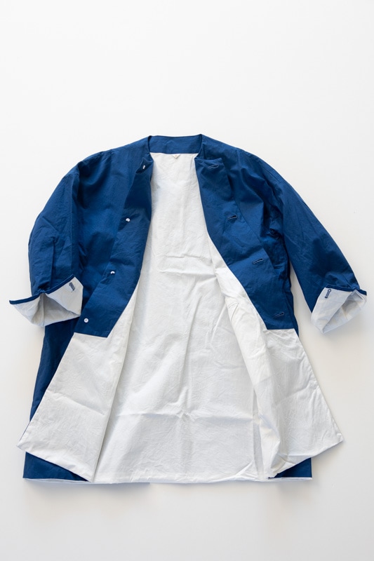 ironari ノーカラーサクラコート　青 ironari (イロナリ) ノーカラーサクラコート