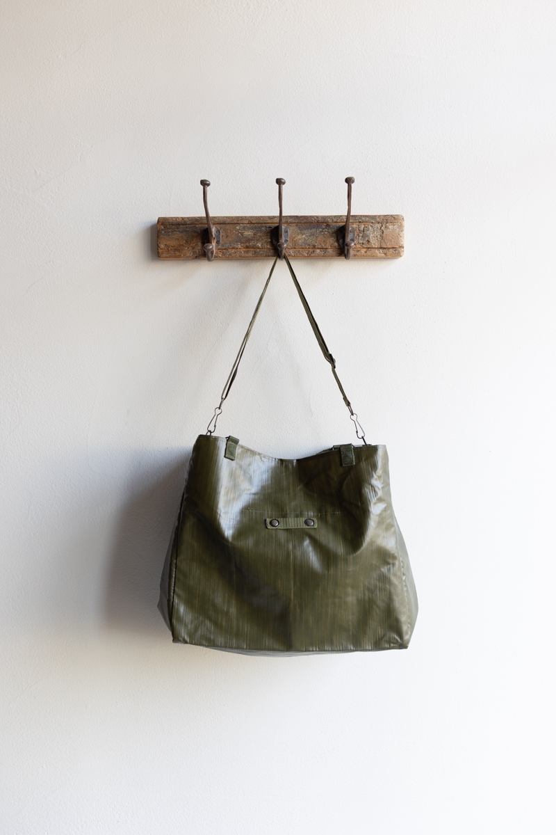 ARTE POVERA アルテポーヴェラ | チェコPVCリュック RE-トート