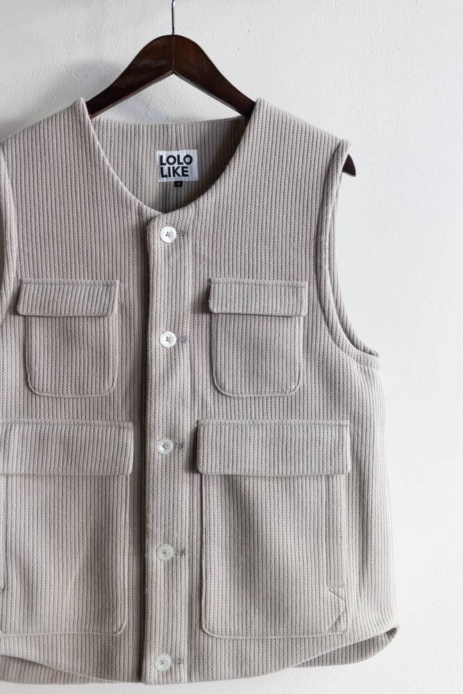 LOLO LIKE | 2重仕立て ニードルベスト Col : グレー 公式通販