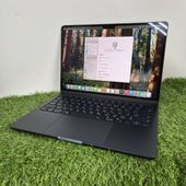 おすすめ！★Apple MacBook Air 2024年製★A3113 M3 1TB　2025.9.1〜