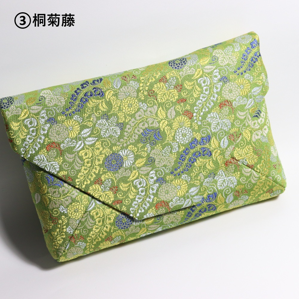 数寄屋袋 萌黄地雪持柳桐菊藤梅片身替文 | 小物 | 東京国立博物館