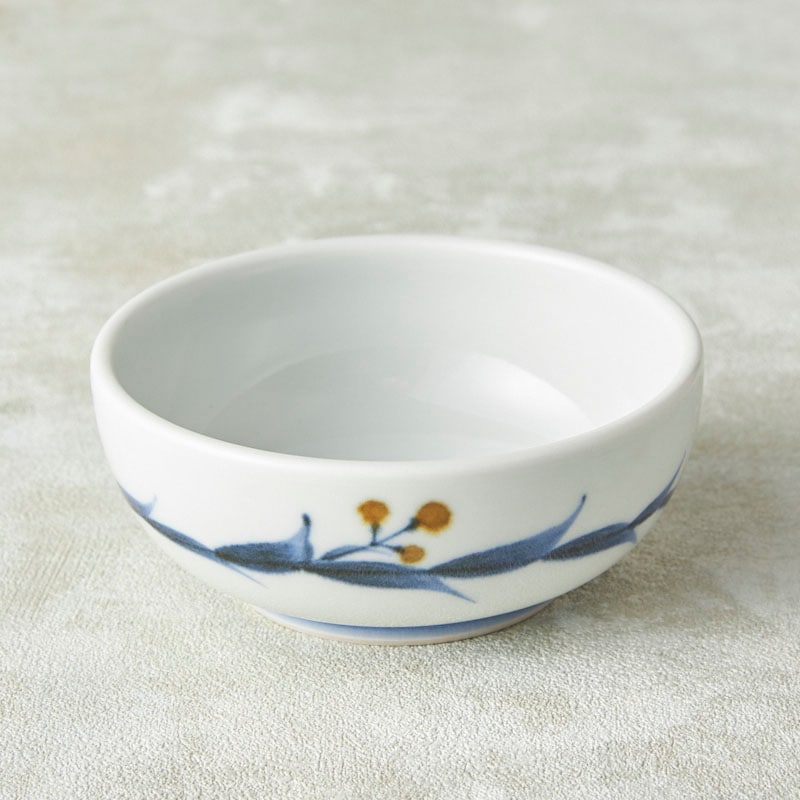 NO 185砥部焼きと思いますが分かりません。 NO 185砥部焼きと思います