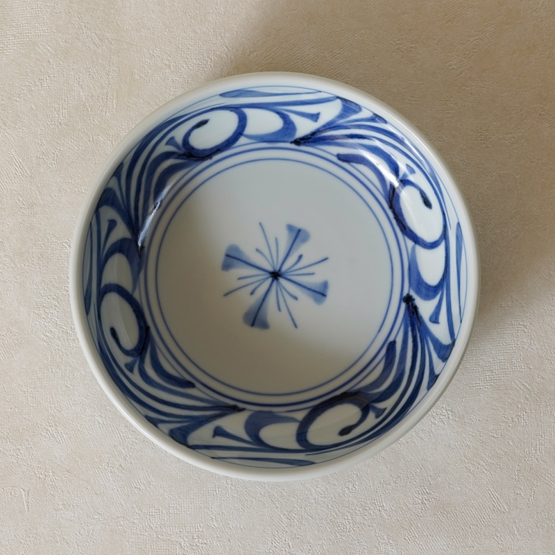 砥部焼 梅山窯】6寸平鉢 内外唐草 | 窯元別,梅山窯 | 砥部焼通販【とべ