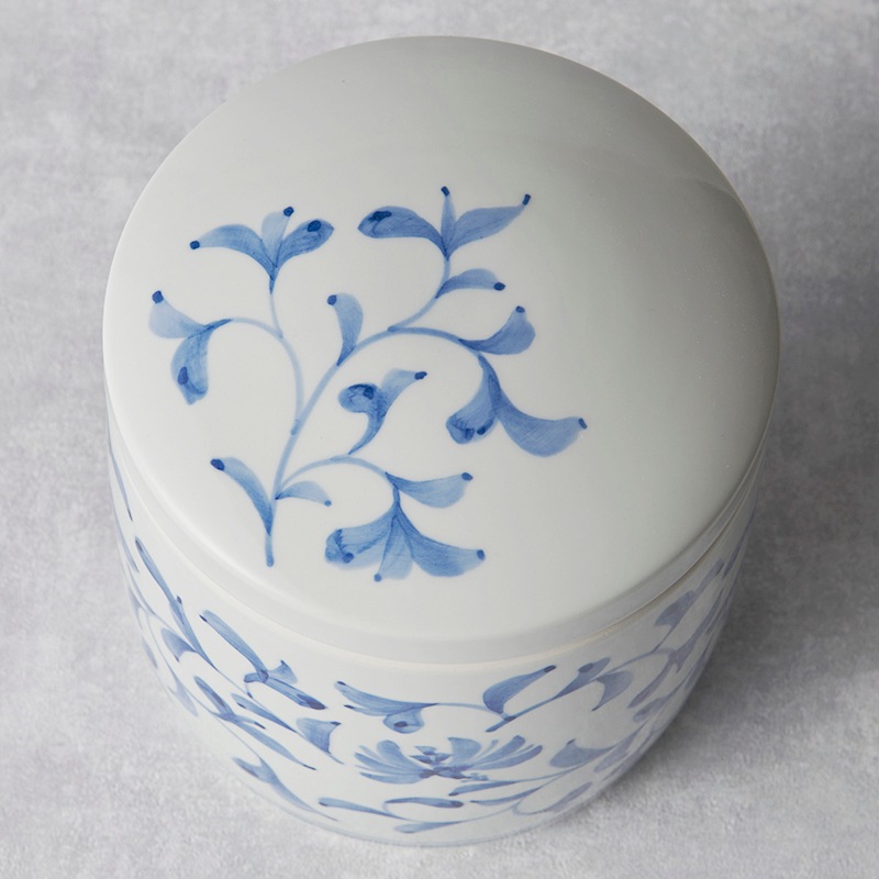 砥部焼 南光窯】唐草文 骨壷 | タイプ別,その他 | 砥部焼通販【とべ