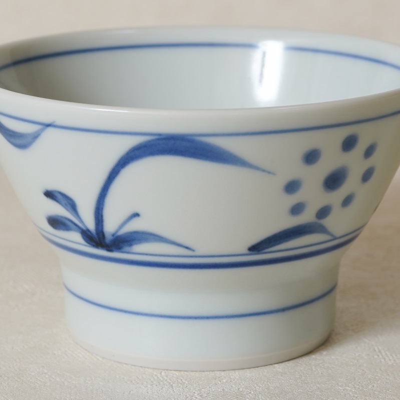 呉須　梅の花　火鉢　磁器　陶器 呉須 梅の花 火鉢 磁器 陶器 花瓶 デザイン