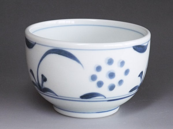 砥部焼 梅山窯・丸小鉢(太陽文)【和食器通販e-tobeyaki.com】