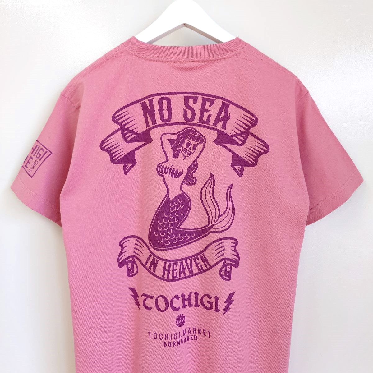美品　ピッコーネ　ビーチ風景刺繍入りホワイトTシャツ　38 セール】【2023SS】パット付胸刺繍スクエアチビT（Tシャツ