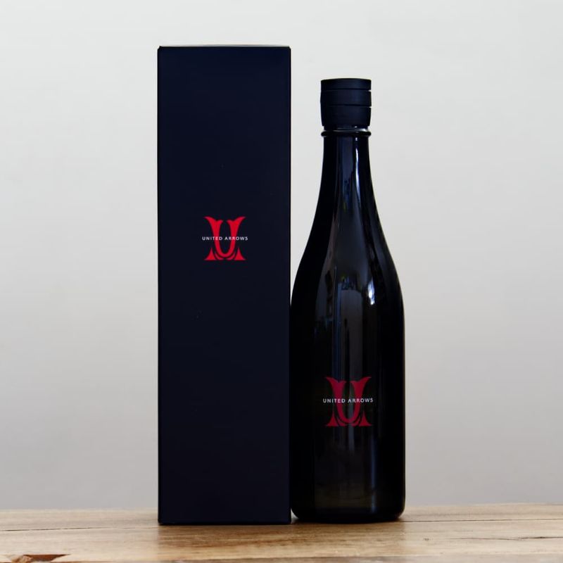 伯楽星ひかり　純米大吟醸　日本酒 720ml 伯楽星 純米大吟醸 ひかり 木箱入 720ml | 伯楽星・愛宕の松