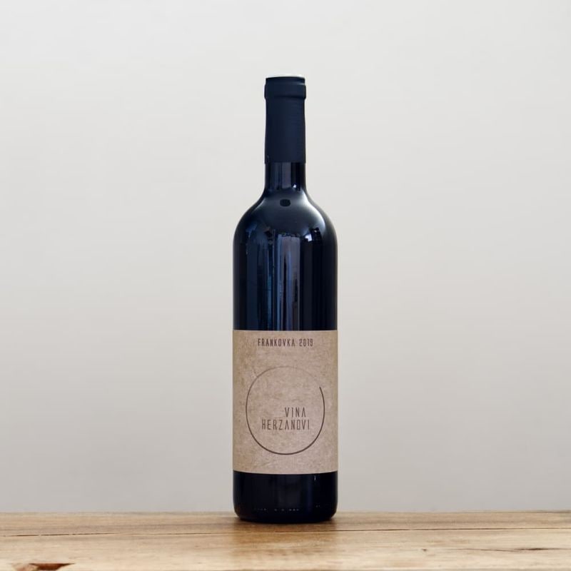 ヴィーニャ・ヘルザノヴィ ピノ2（ツー）2021赤