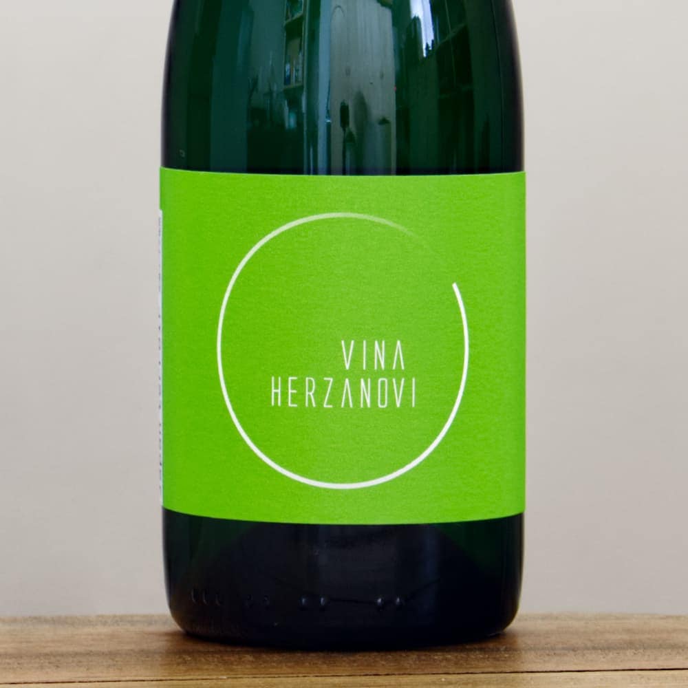 ヴィーニャ・ヘルザノヴィ グリーンラベル2022白微泡