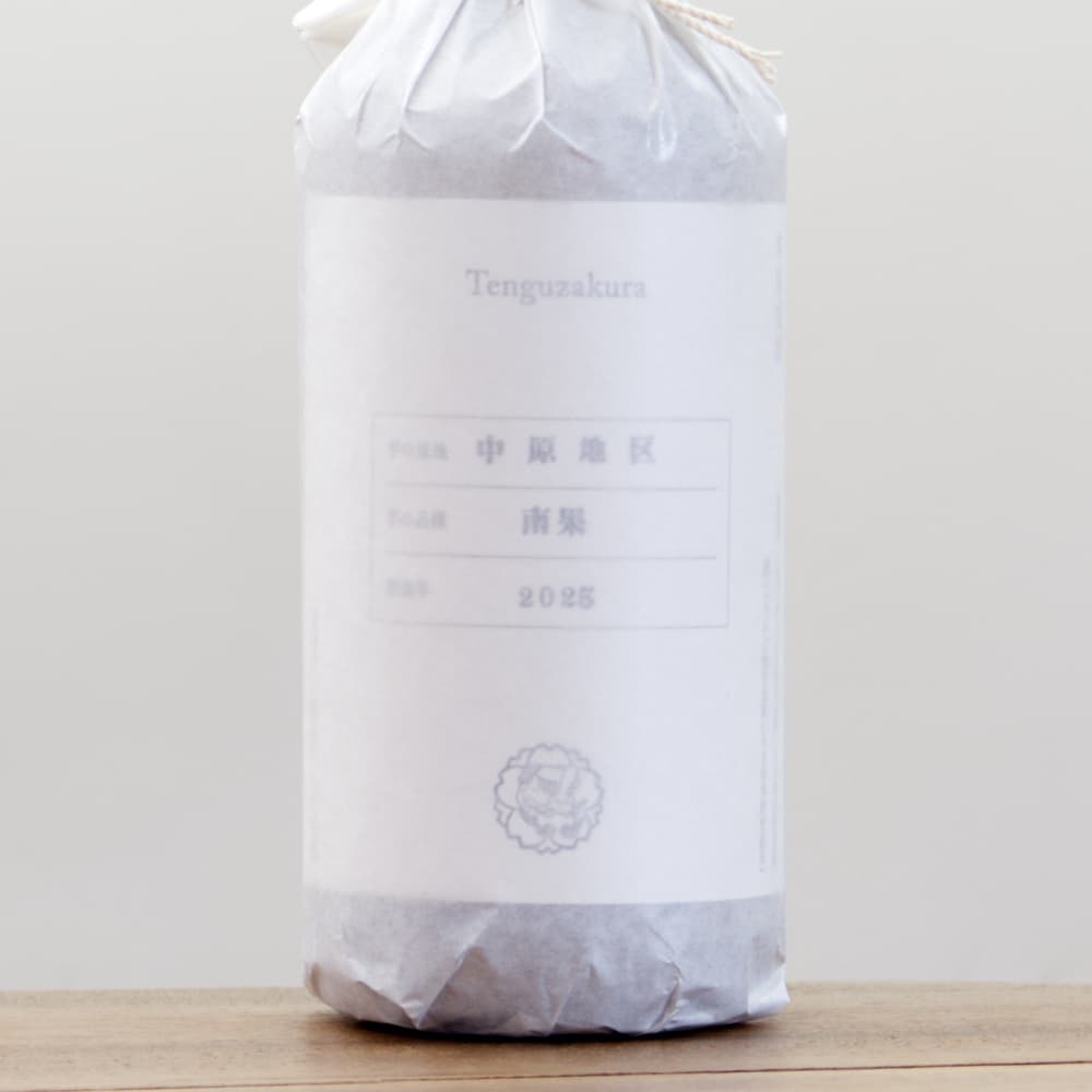 天狗櫻 南果 30度 500ml｜ 全国銘酒と自然派ワインとどろき酒店