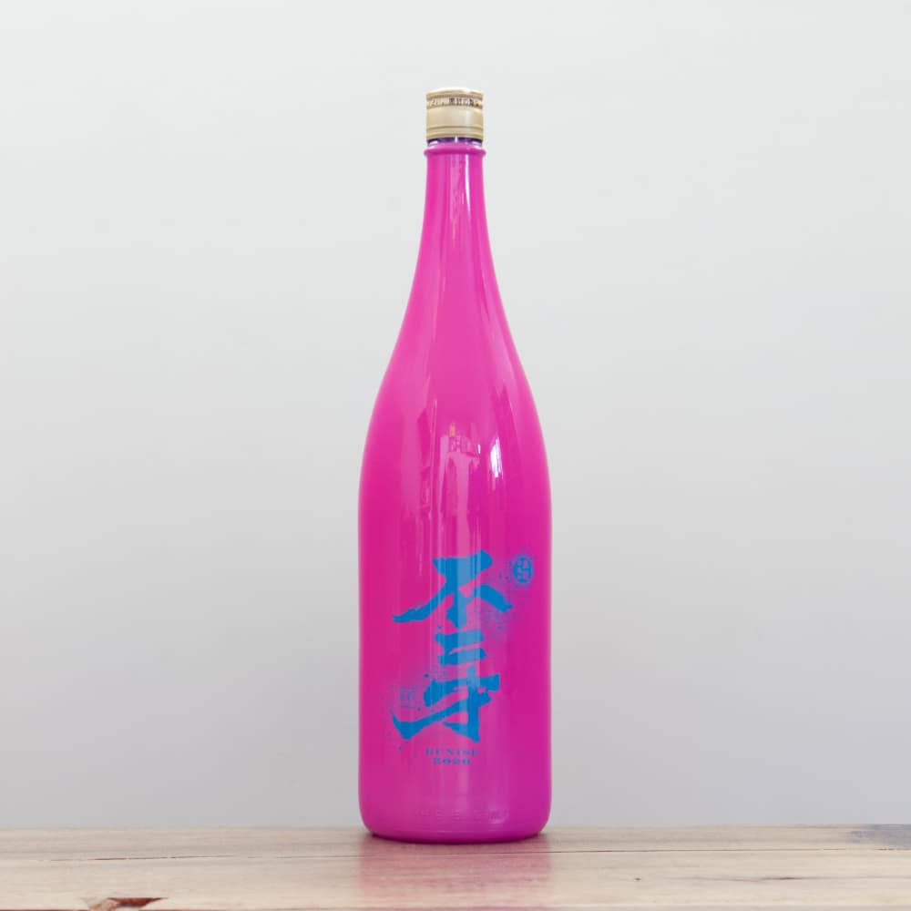 神楽面 ピンク 黒 角付き 期間限定値下げ 黒麹仕込み 不二才 カラーズ （2026 ピンクボトル） 25度 1,800ml