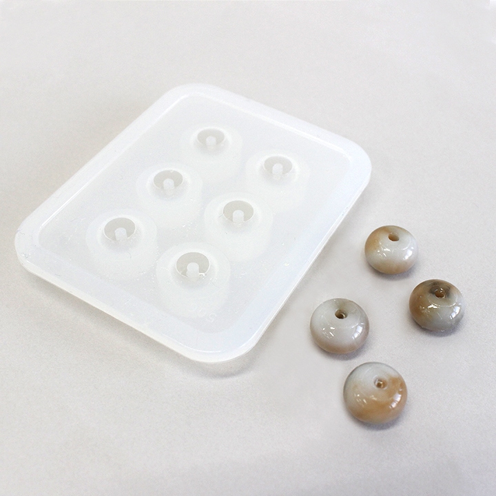 【お買い得品】シリコン型 ビーズ ボタン 12mm・16mm 6ケ
