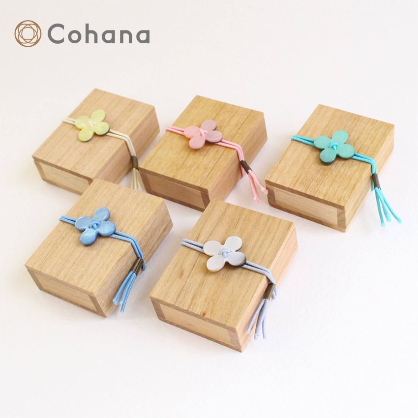 Cohana 木箱入り待針 貝釦の帯留め
