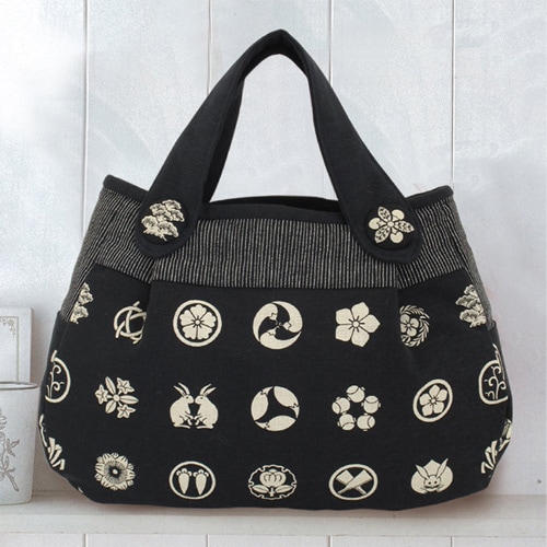 パッチワークキルト　てづくり和小物シリーズ　ポケット付きラウンドバッグ