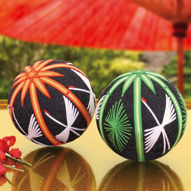 和調手芸　5番ししゅう糸でつくる手まりキット 朱竹と鶴・若竹と松