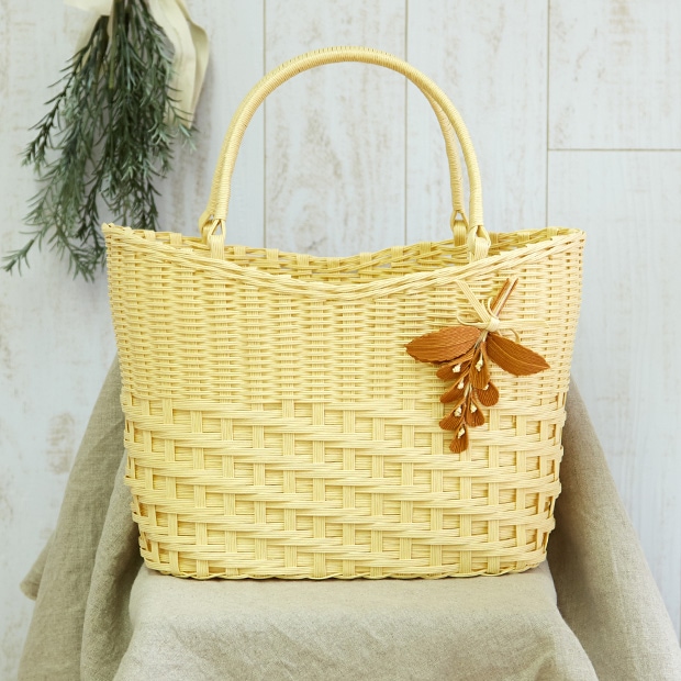 ハマナカ　エコクラフトキット コサージュ付き楕円底バッグ